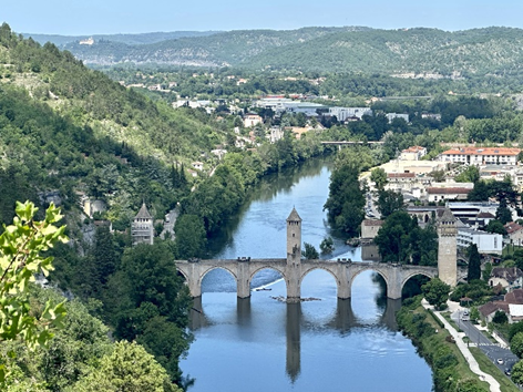 Cahors_croix_magne1.png