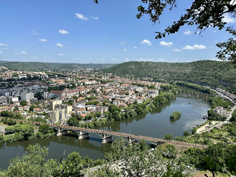 Cahors_croix_magne2.png